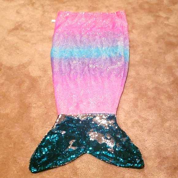 Mermaid tail sleeping bag blanket - Picture 1 of 6